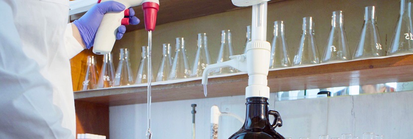 層壓機(jī)用氟硅復(fù)合橡膠壓板檢測(cè)